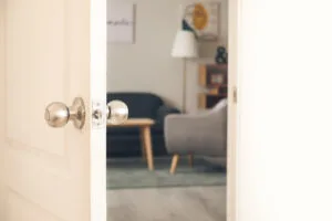 Open door in new apartment, is texas landlord friendly for entry rights​